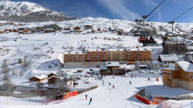 Appartamento T2/3 6pers&pied des pistes&piscine chauffée Vars  Esterno foto